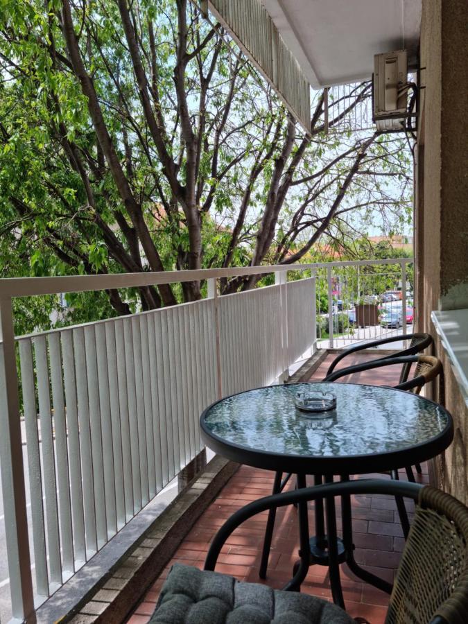 Apartment Stipe Split Bagian luar foto